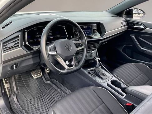 Used 2024 Volkswagen Jetta Sport image 14