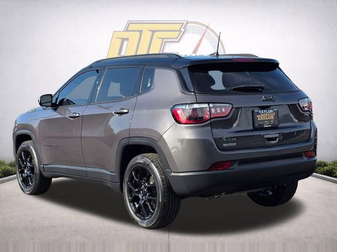 Used 2024 Jeep Compass Latitude w/ Altitude Special Edition AWD/4WD image 7