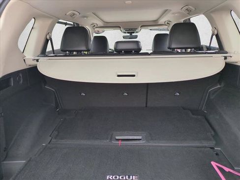 Used 2022 Nissan Rogue Platinum w/ Head-Up Display Package FWD image 6