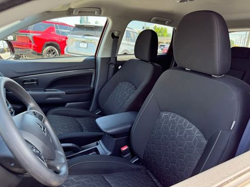 Used 2025 Mitsubishi Outlander Sport AWD image 8