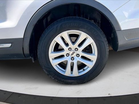 Used 2019 Ford Explorer XLT w/ Equipment Group 202A image 35