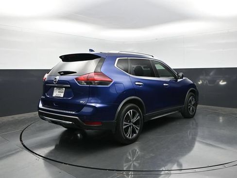 Used 2020 Nissan Rogue SV w/ Premium Package FWD image 8
