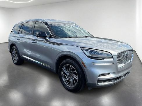 Used 2021 Lincoln Aviator AWD w/ Elements Package image 3
