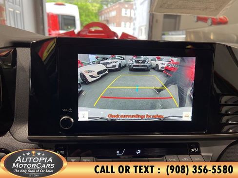 Used 2025 Toyota Camry LE image 34