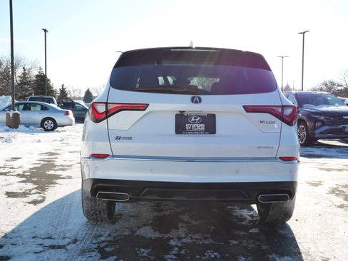 Used 2023 Acura MDX SH-AWD w/ Technology Package image 4