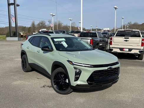 New 2026 Chevrolet Trax ACTIV w/ Driver Confidence Package image 2