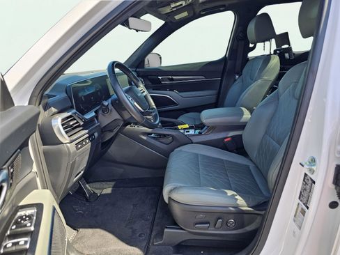 Used 2023 Kia Telluride SX Prestige X-Line AWD/4WD image 16