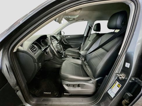 Used 2019 Volkswagen Tiguan SE AWD/4WD image 13