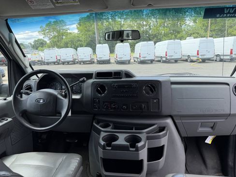 Used 2012 Ford E-350 and Econoline 350 XL w/ PWR Windows & Locks Group RWD image 11