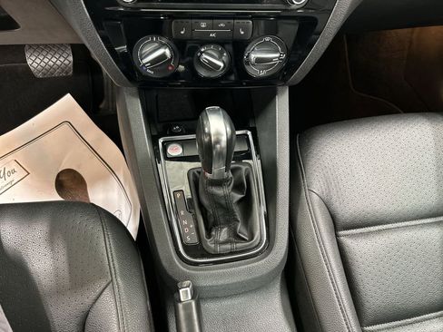 Used 2016 Volkswagen Jetta SEL w/ Lighting Package FWD image 17