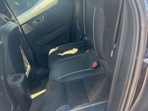 Used 2019 Volvo XC60 T6 R-Design AWD/4WD image 6