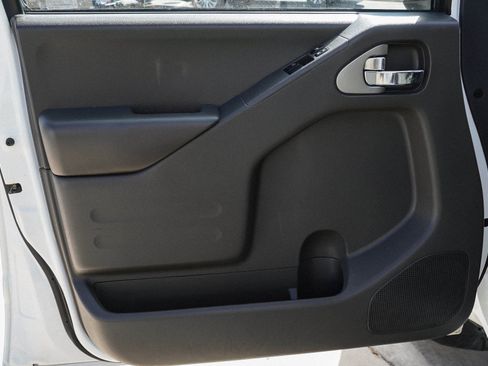 Used 2019 Nissan Frontier SV AWD/4WD image 20