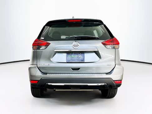 Used 2018 Nissan Rogue S AWD/4WD image 7