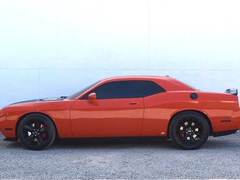 Used 2010 Dodge Challenger SRT8 w/ SRT Option Group II RWD image 6