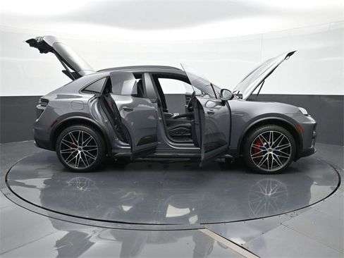 New 2025 Porsche Macan Turbo Electric image 38