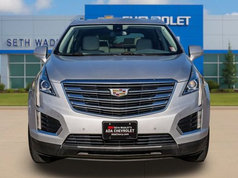 Used 2017 Cadillac XT5 Luxury w/ Driver Awareness Package FWD image 2