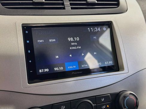 Used 2010 Ford Focus SE FWD image 32