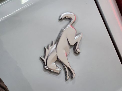 Used 2022 Ford Bronco Badlands w/ Sasquatch Package image 25