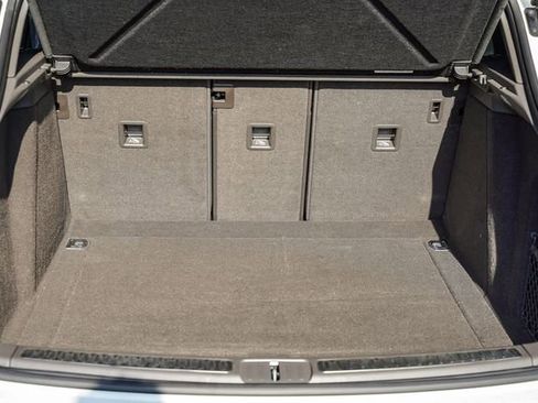 Used 2024 Porsche Macan image 28