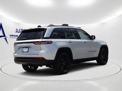 Used 2023 Jeep Grand Cherokee Altitude