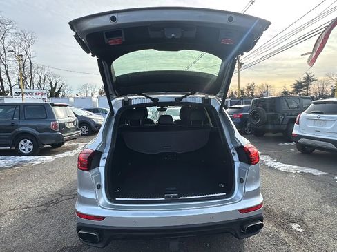 Used 2016 Porsche Cayenne image 15