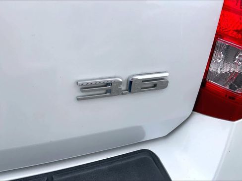 Used 2012 Cadillac SRX Premium image 9