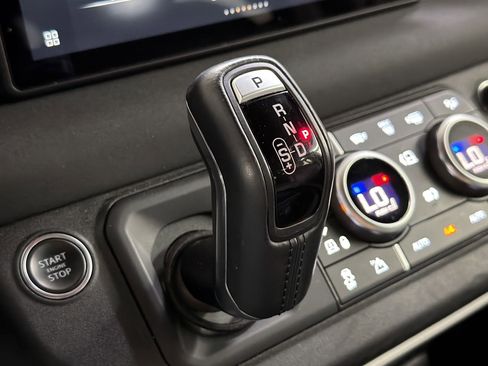 Used 2023 Land Rover Defender 110 S image 18