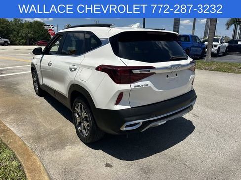 Used 2022 Kia Seltos EX AWD/4WD image 12