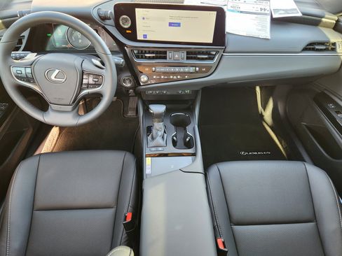 New 2025 Lexus ES 300h w/ Premium Package image 21