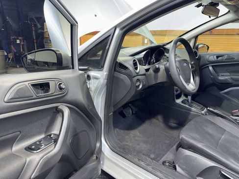 Used 2019 Ford Fiesta SE image 15