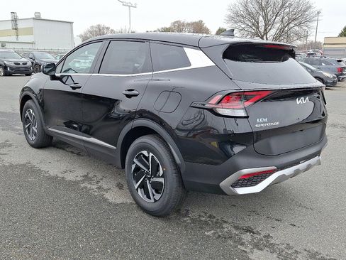 New 2025 Kia Sportage LX image 4