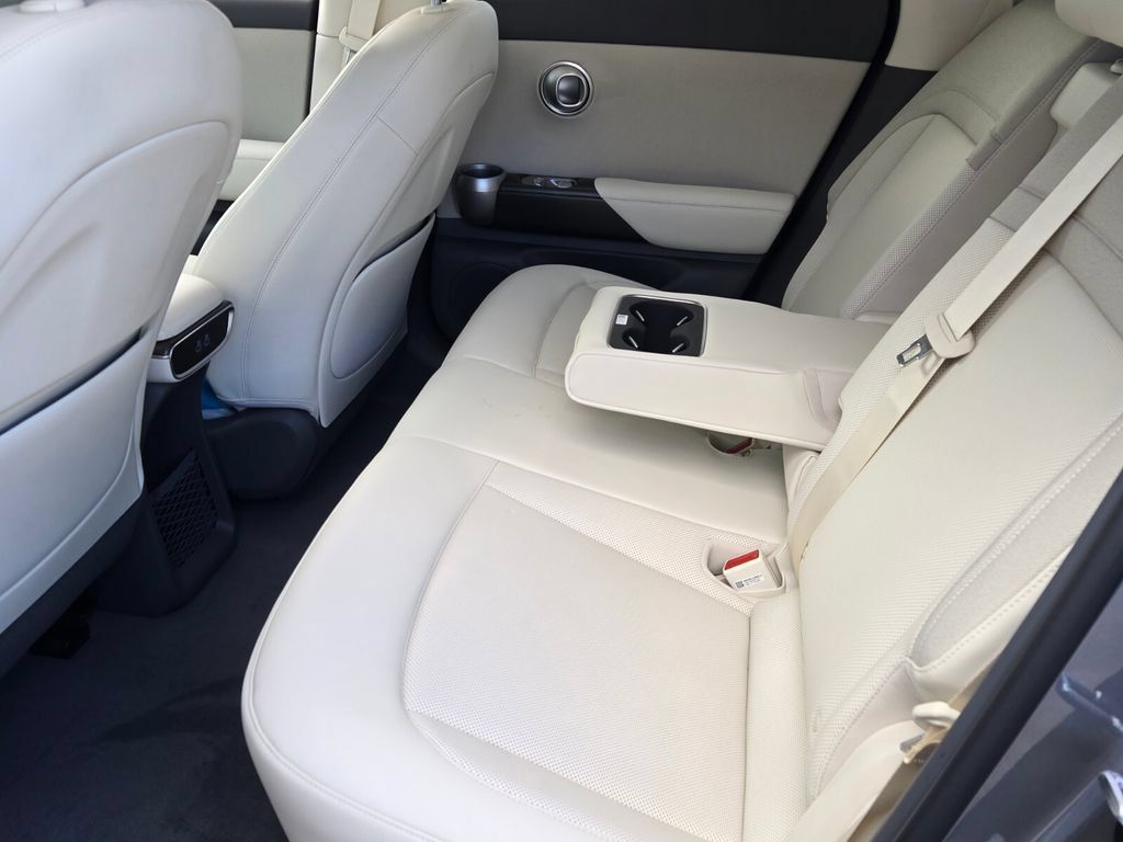 New 2027 Genesis GV60 RWD image 6