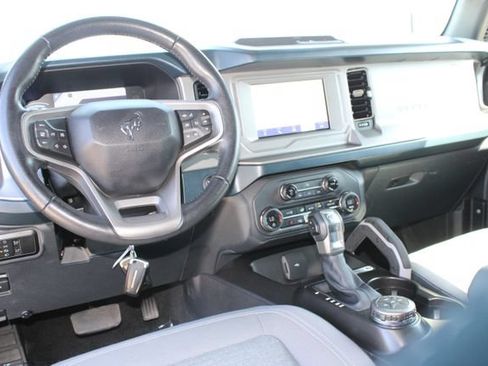 Used 2023 Ford Bronco Outer Banks AWD/4WD image 13
