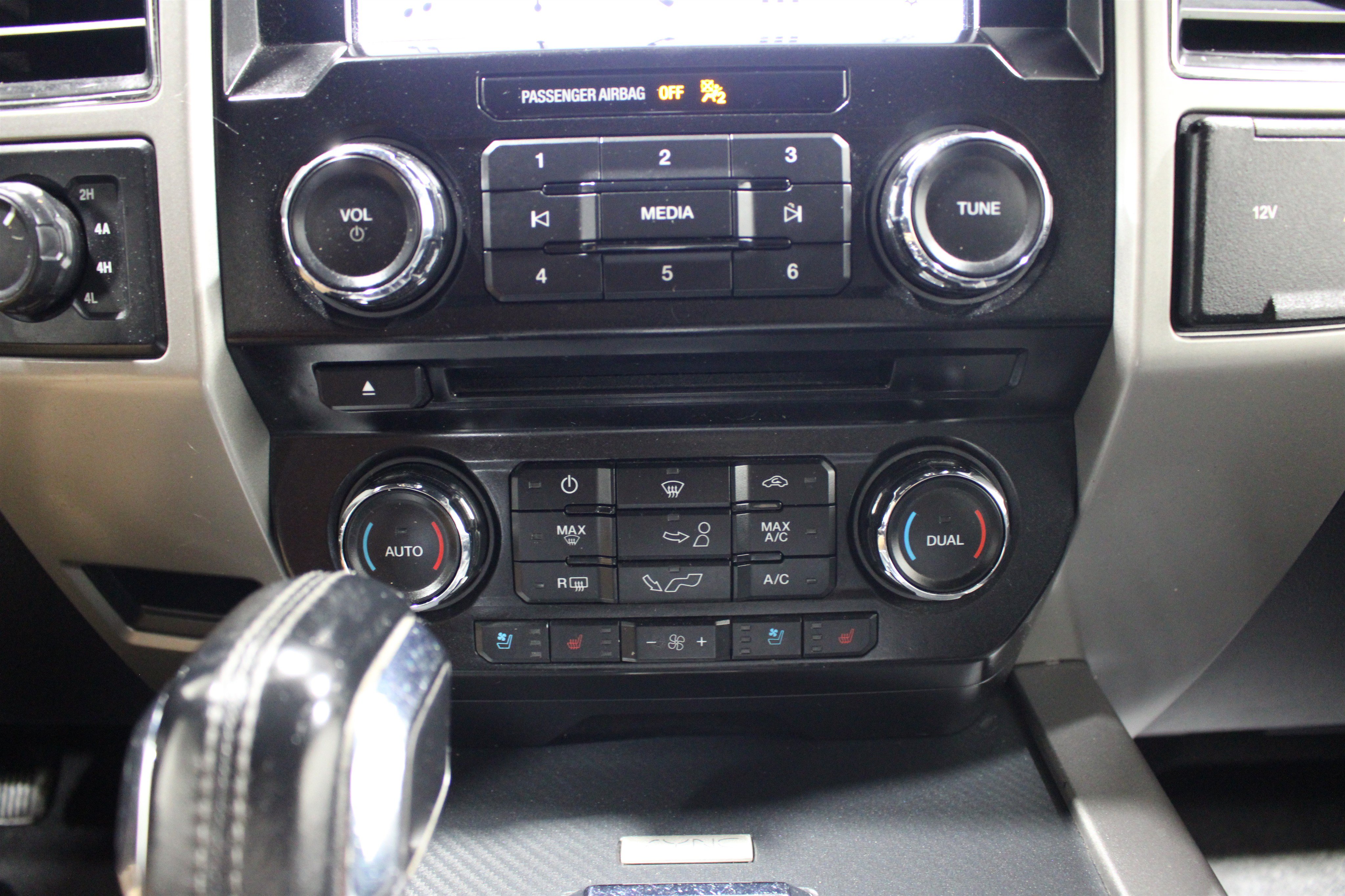 Used 2018 Ford F150 Lariat AWD/4WD image 17
