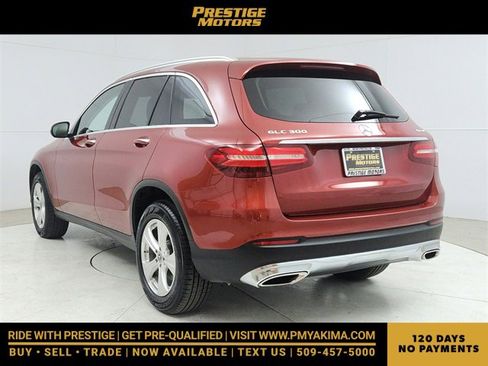 Used 2018 Mercedes-Benz GLC 300 4MATIC image 5