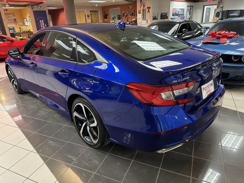 Used 2018 Honda Accord Sport image 8