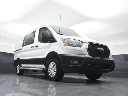 Certified 2025 Ford Transit 250 Low Roof w/ Exterior Upgrade Package RWD image 36