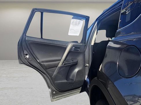 Used 2014 Toyota RAV4 XLE image 16