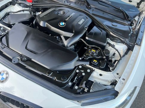 Used 2019 BMW 230i Coupe w/ Convenience Package RWD image 22