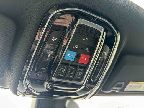 Used 2022 Jeep Grand Cherokee Summit RWD image 36