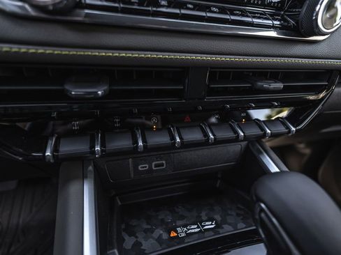 New 2026 Chevrolet Colorado ZR2 w/ ZR2 Bison Edition AWD/4WD image 19