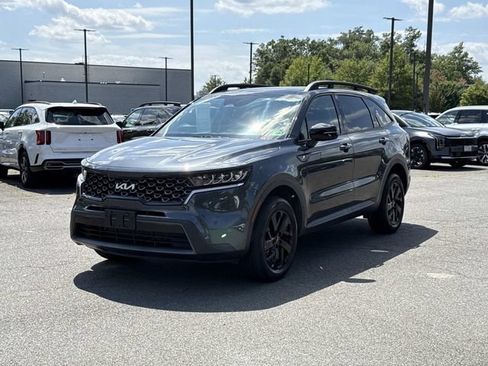 Used 2023 Kia Sorento S w/ Panoramic Sunroof Package AWD/4WD image 5