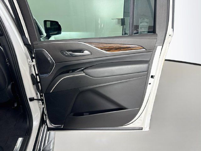 Used 2023 Cadillac Escalade ESV Premium Luxury AWD/4WD image 27