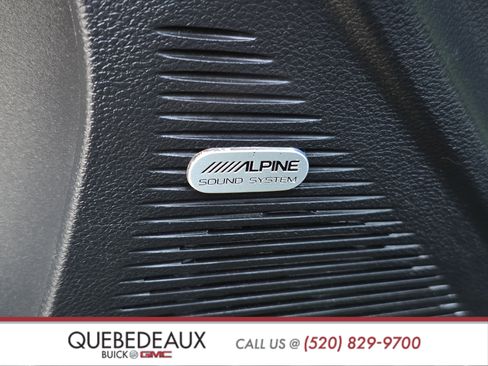 Used 2015 Dodge Challenger R/T image 11