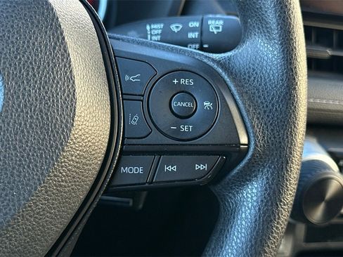 Used 2024 Toyota RAV4 LE image 27