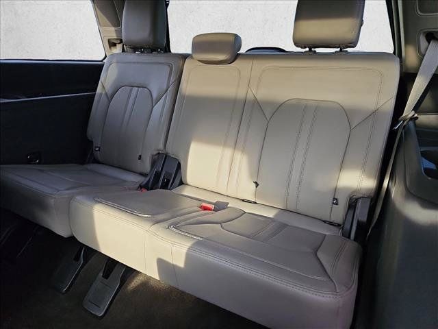 Used 2021 Ford Expedition Limited RWD image 22