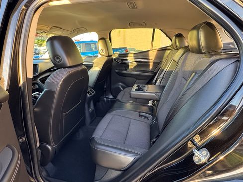 Used 2022 Buick Envision Preferred image 23