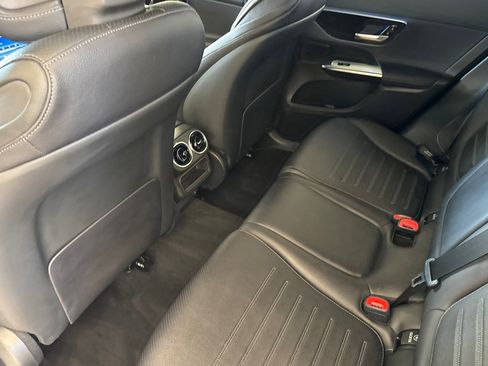 Used 2025 Mercedes-Benz GLC 350e 4MATIC image 12
