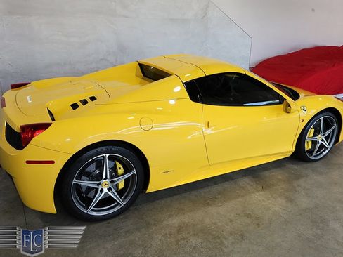 Used 2015 Ferrari 458 Spider RWD image 53