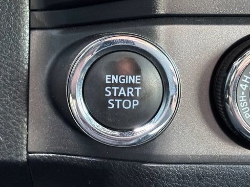 Used 2019 Toyota Tacoma TRD Off-Road AWD/4WD image 22